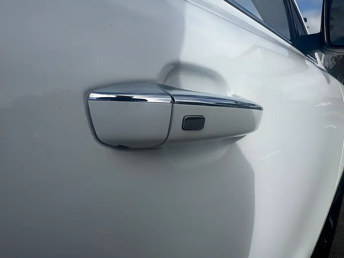 Used 2023 MG HS Trophy White - Interior and Exterior details 16