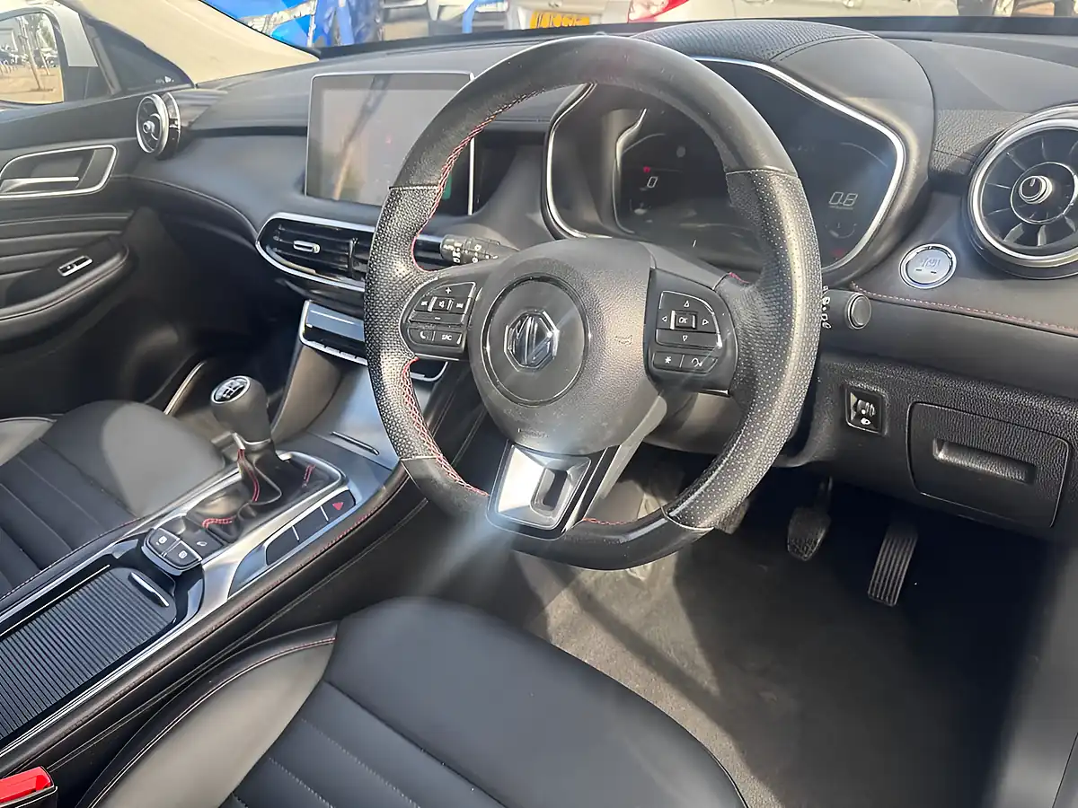 Used 2023 MG HS Trophy White - Interior and Exterior details 5