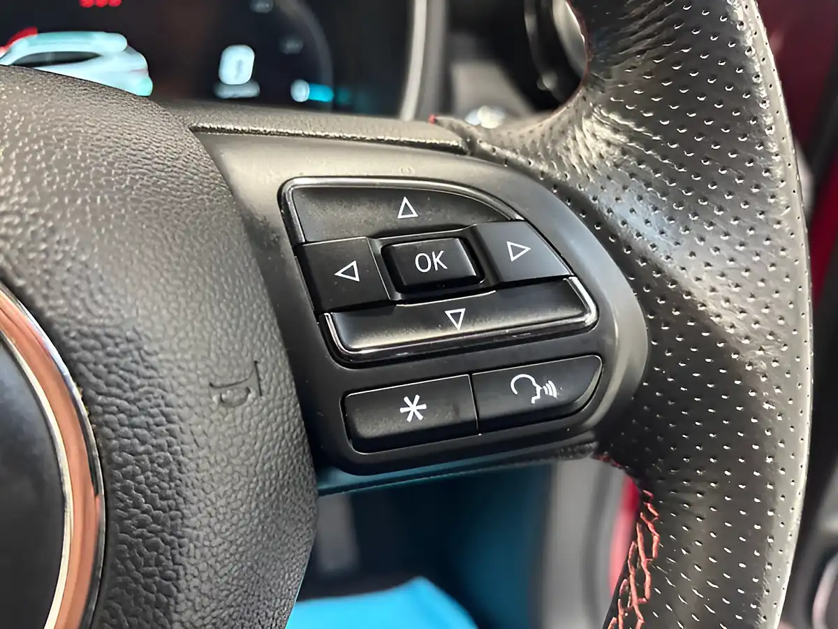 Used 2023 MG MG Hs Excite Dynamic Red - Interior and Exterior details 17