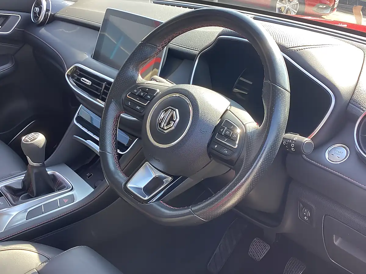 Used 2023 MG MG Hs Excite Red - Interior and Exterior details 7