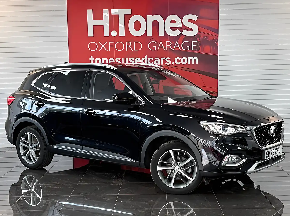 Used 2023 MG MG Hs Exclusive Black - Front View
