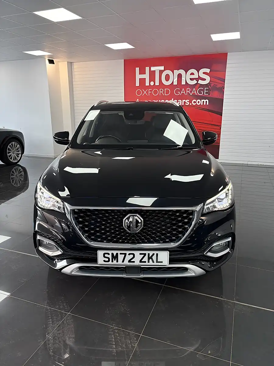 Used 2023 MG MG Hs Exclusive Black - Interior and Exterior details 11