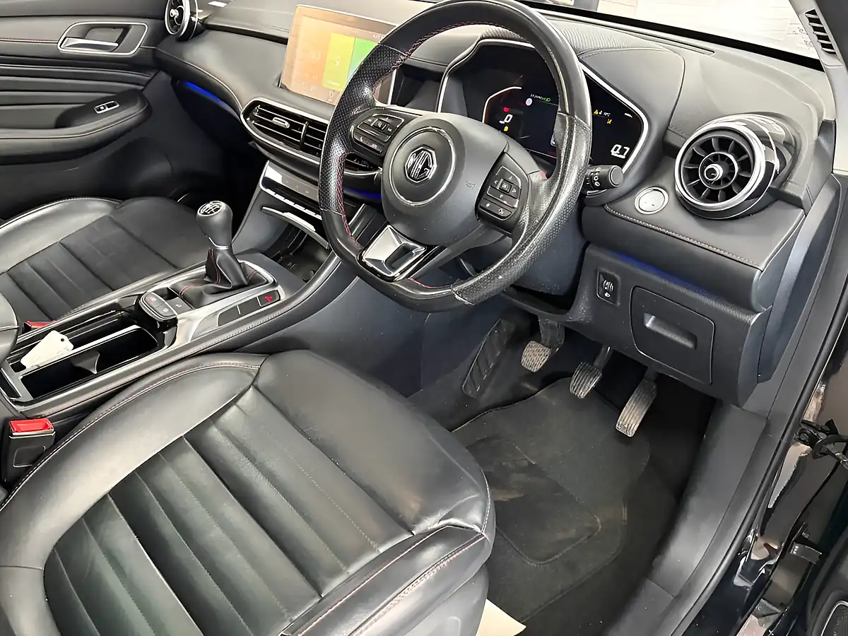 Used 2023 MG MG Hs Exclusive Black - Interior and Exterior details 19
