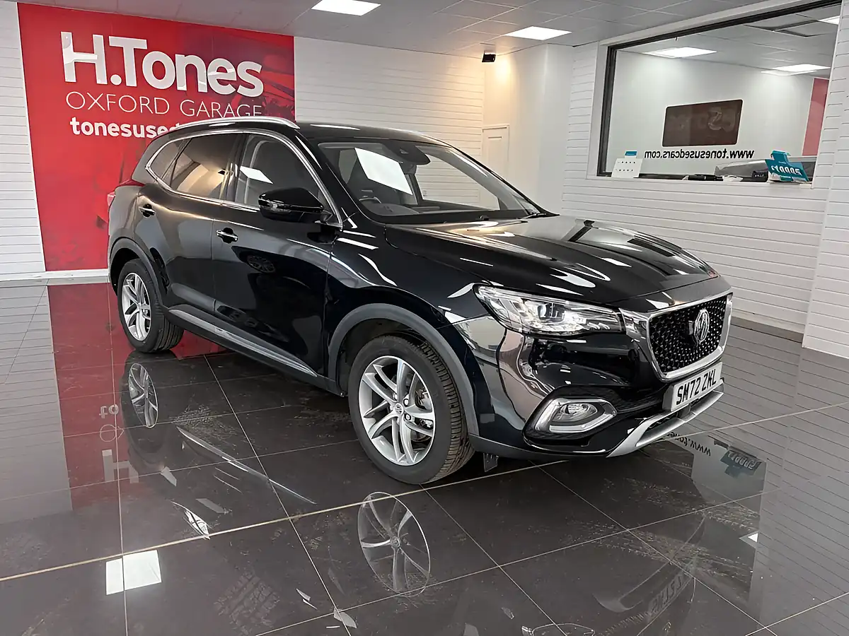 Used 2023 MG MG Hs Exclusive Black - Interior and Exterior details 2