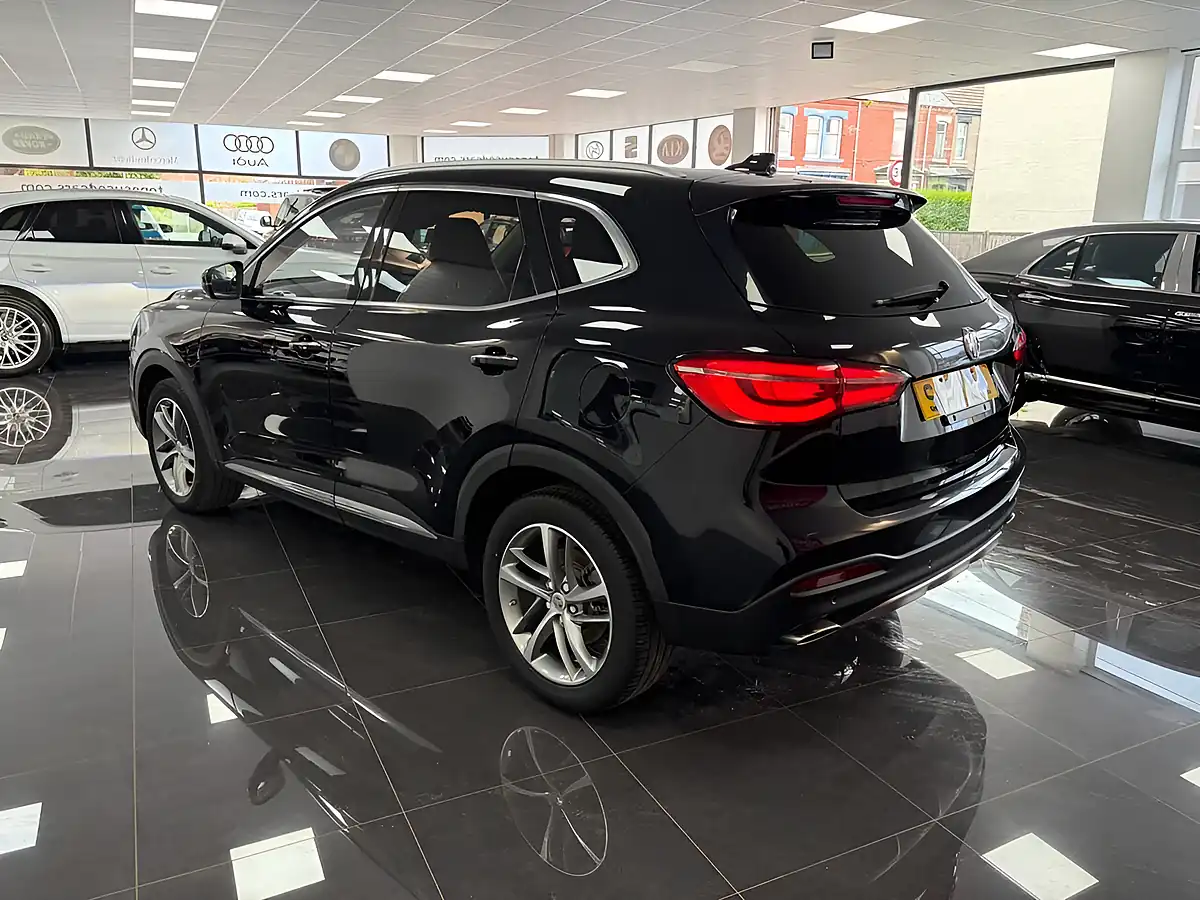 Used 2023 MG MG Hs Exclusive Black - Interior and Exterior details 6