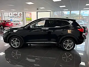 Used 2023 MG MG Hs Exclusive Black - Interior and Exterior details 7