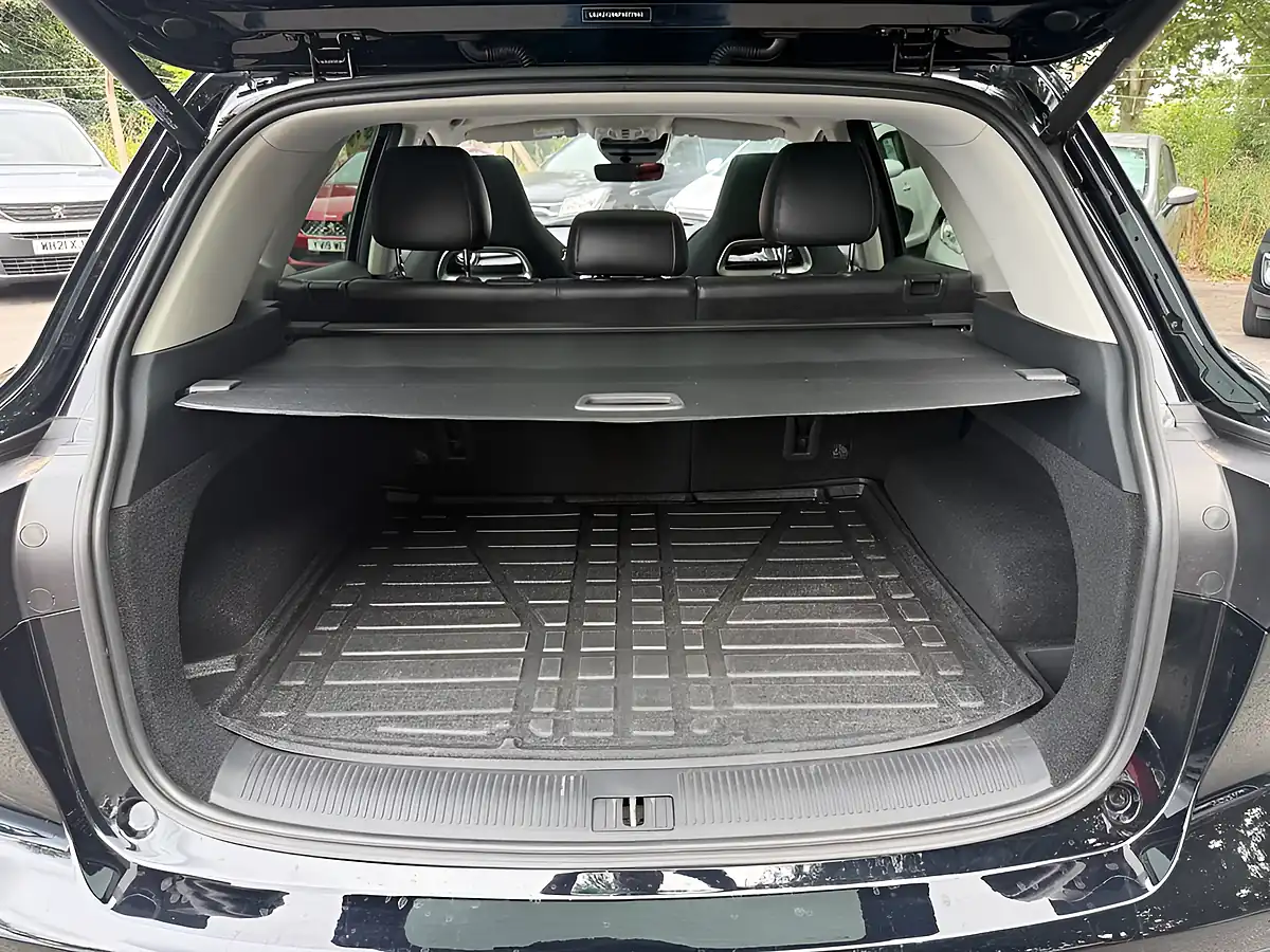 Used 2023 MG MG Hs Exclusive Black - Interior and Exterior details 12