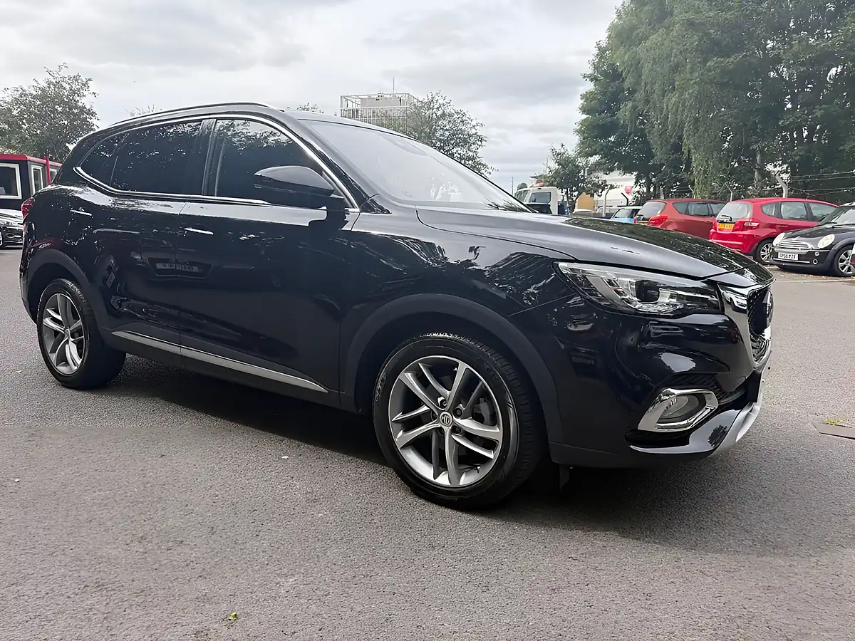 Used 2023 MG MG Hs Exclusive Black - Interior and Exterior details 9