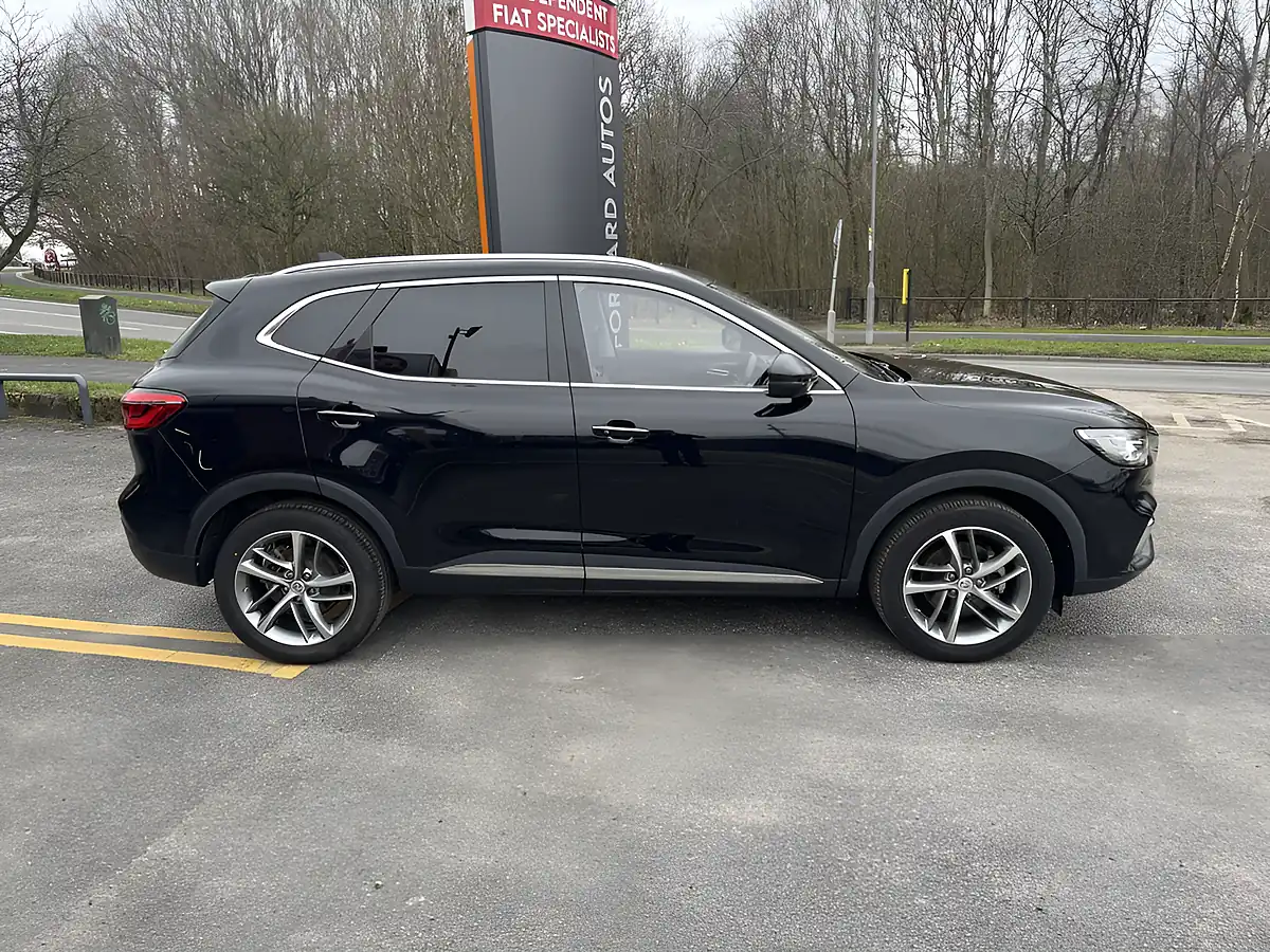 Used 2023 MG MG Hs Exclusive Black - Interior and Exterior details 4
