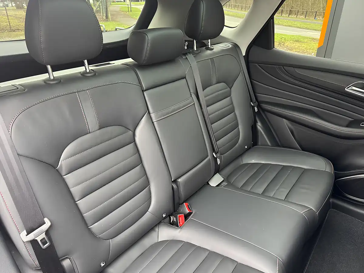 Used 2023 MG MG Hs Exclusive Black - Interior and Exterior details 6