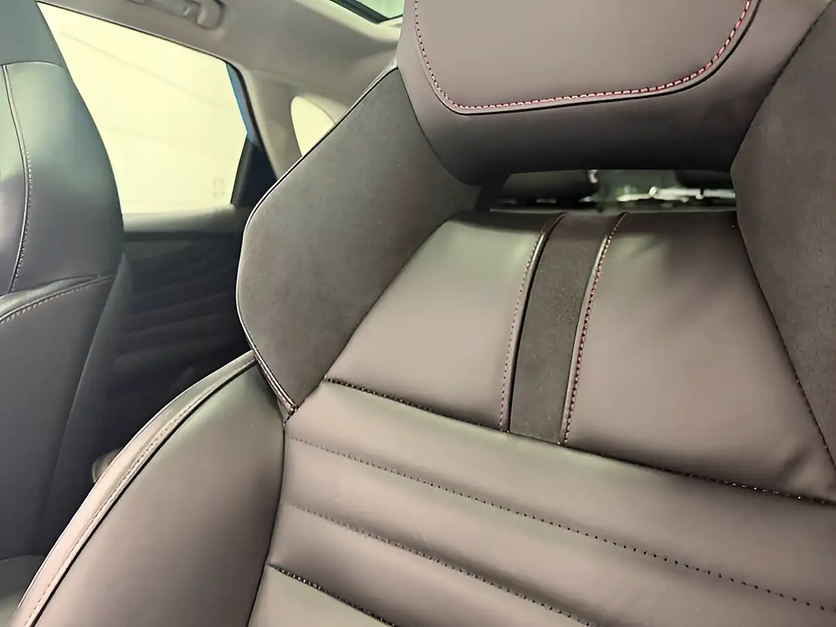 Used 2023 MG MG Hs Exclusive Holborn Blue - Interior and Exterior details 12
