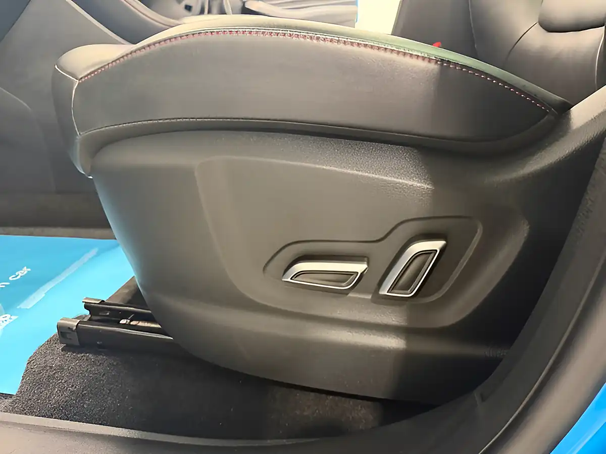 Used 2023 MG MG Hs Exclusive Holborn Blue - Interior and Exterior details 14