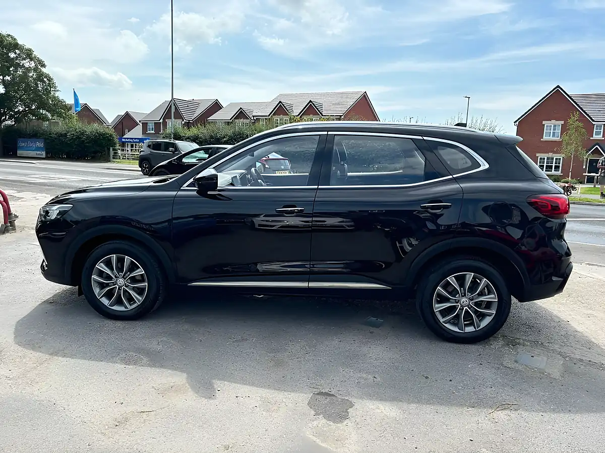 Used 2023 MG MG Hs Se Black - Interior and Exterior details 20