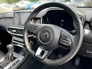 Used 2023 MG MG Hs Se Black - Interior and Exterior details 5