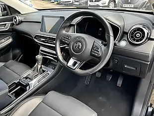Used 2023 MG MG Hs Se Black - Interior and Exterior details 6