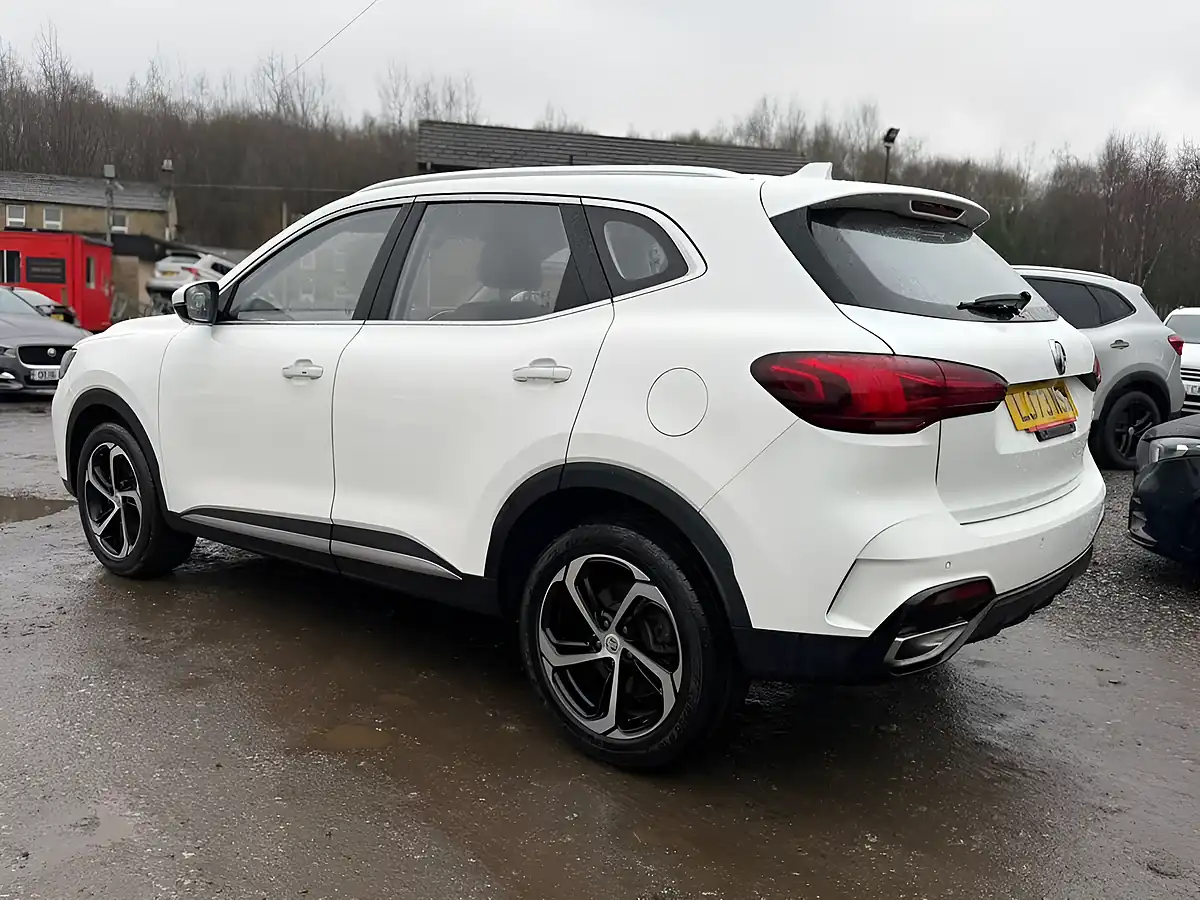 Used 2023 MG MG Hs Se White - Interior and Exterior details 6