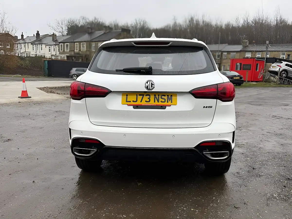 Used 2023 MG MG Hs Se White - Interior and Exterior details 8