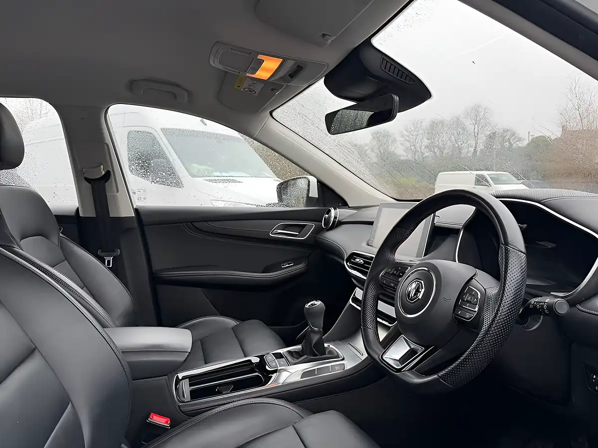 Used 2023 MG MG Hs Se White - Interior and Exterior details 12
