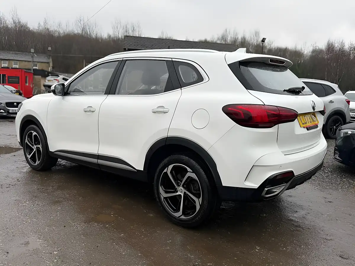 Used 2023 MG MG Hs Se White - Interior and Exterior details 6