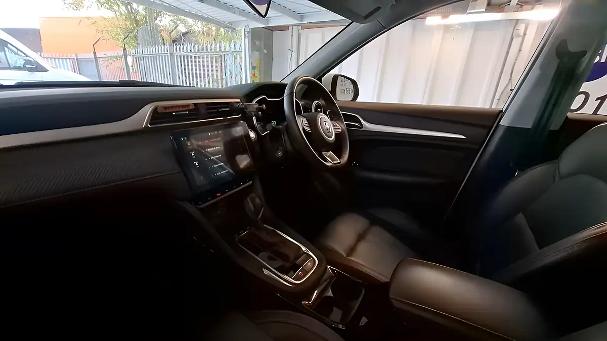 Used 2023 MG MG Zs Exclusive White - Interior and Exterior details 17