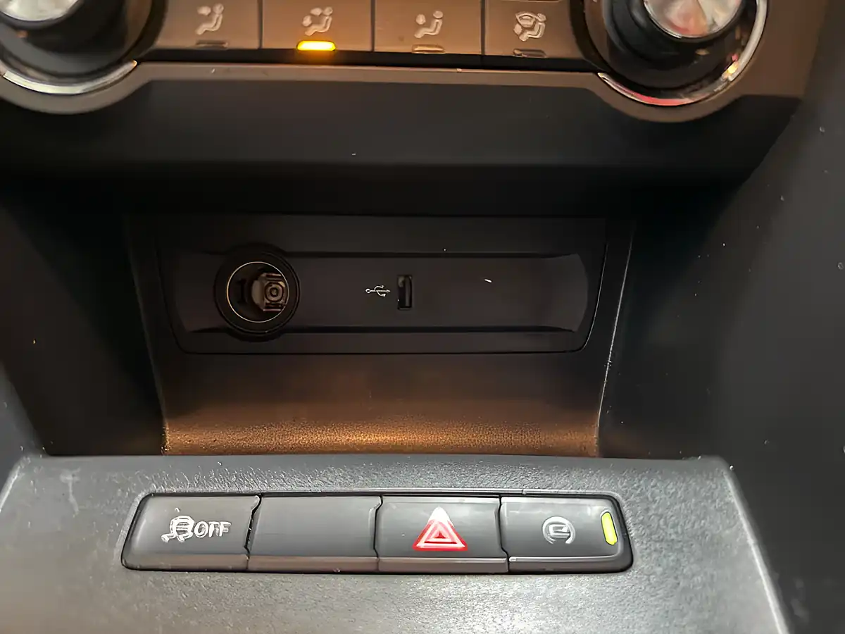 Used 2023 MG MG3 Excite Silver - Interior and Exterior details 13