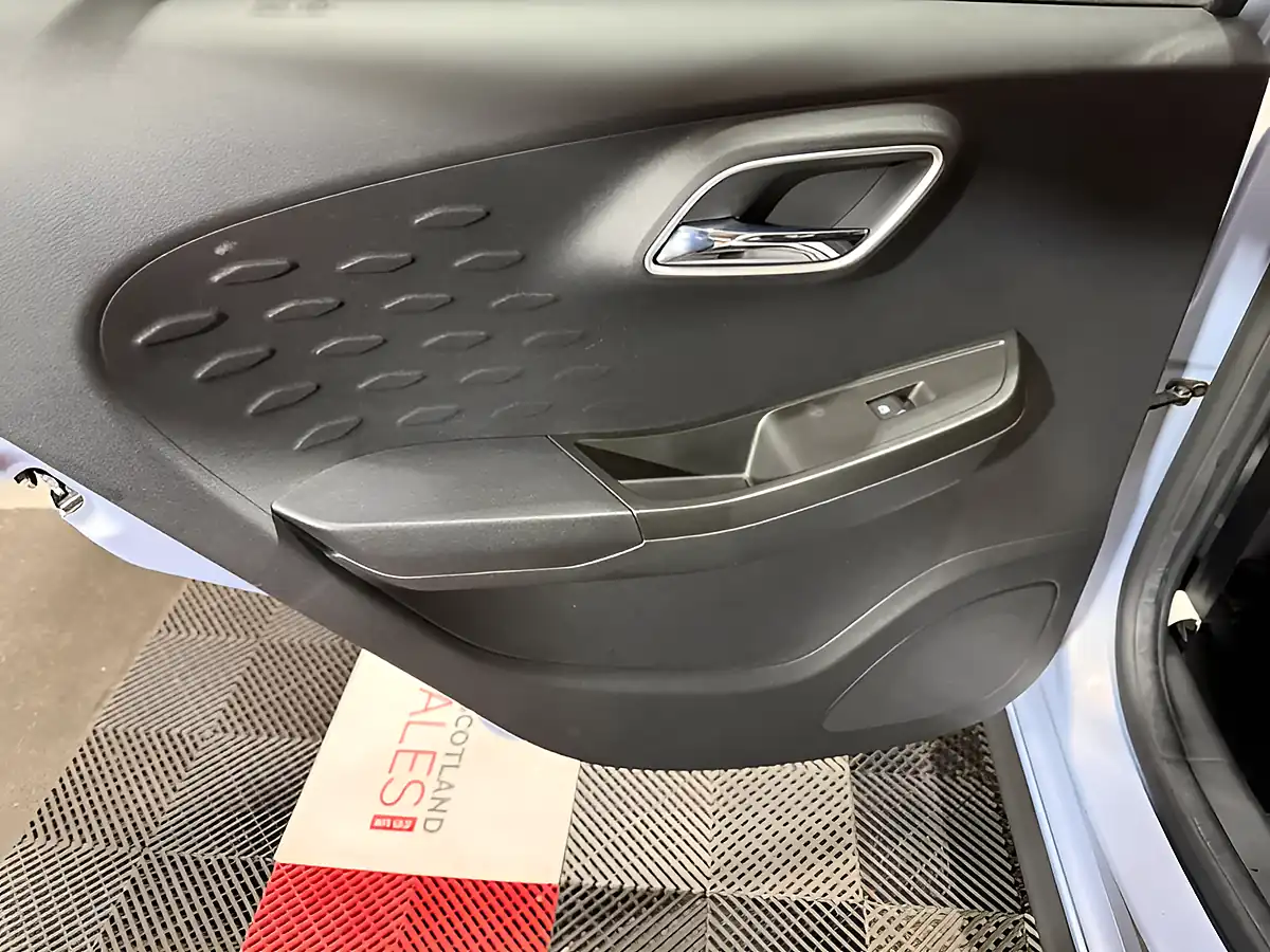 Used 2023 MG MG3 Excite Silver - Interior and Exterior details 14