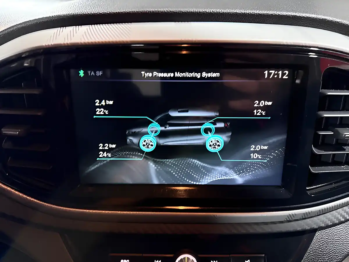 Used 2023 MG MG3 Excite Silver - Interior and Exterior details 17