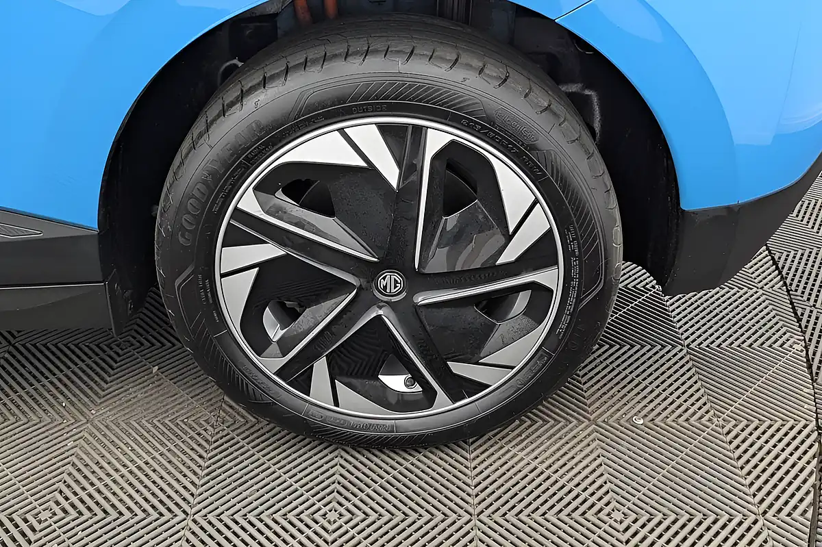 Used 2023 MG MG4 Se Blue - Interior and Exterior details 20