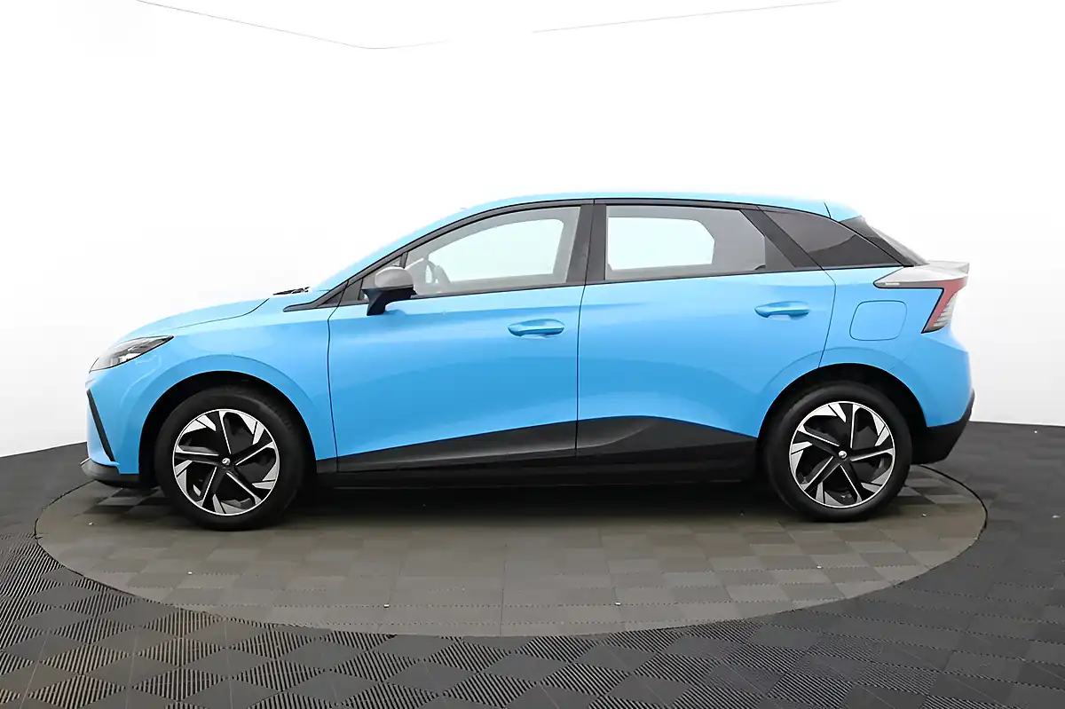 Used 2023 MG MG4 Se Blue - Interior and Exterior details 7