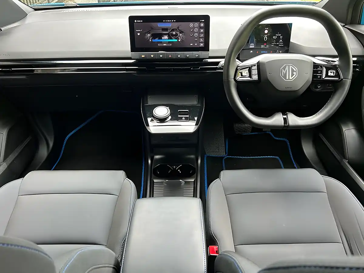 Used 2023 MG MG4 Se Blue - Interior and Exterior details 7