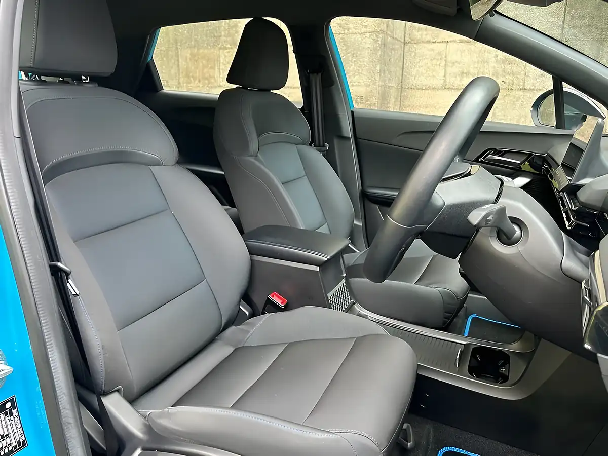 Used 2023 MG MG4 Se Blue - Interior and Exterior details 9