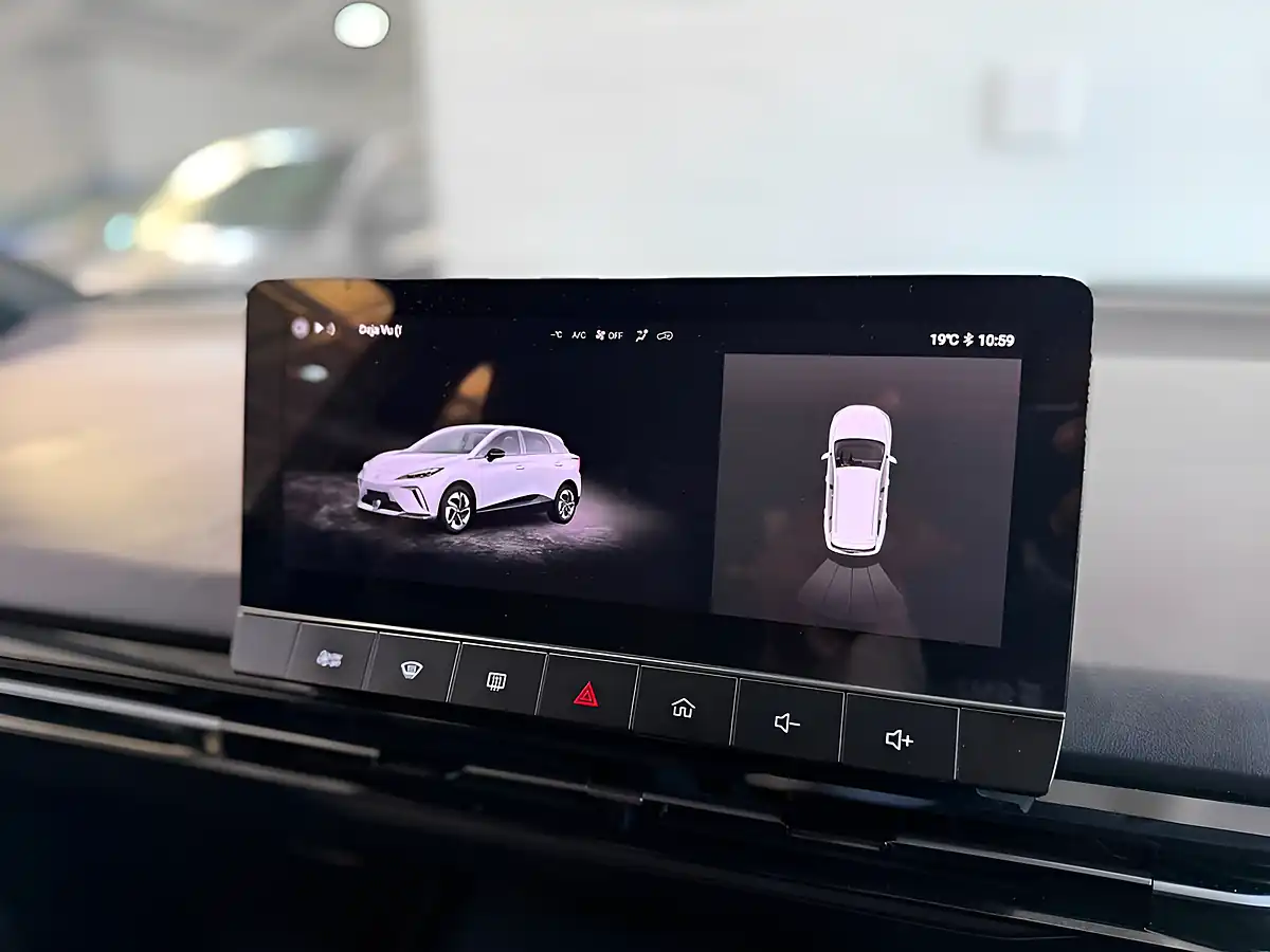 Used 2023 MG MG4 Se Grey - Interior and Exterior details 12