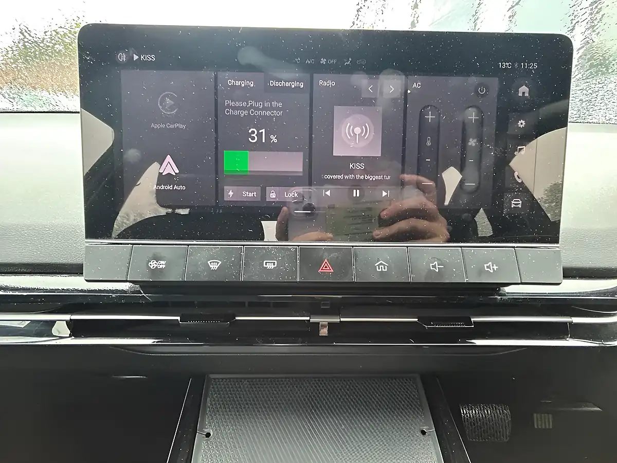 Used 2023 MG MG4 Se Grey - Interior and Exterior details 12