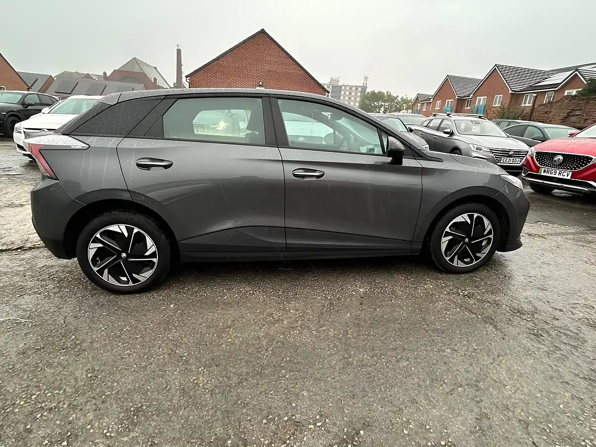 Used 2023 MG MG4 Se Grey - Interior and Exterior details 7