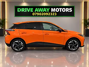 Used 2023 MG MG4 Trophy Long Range Volcano Orange - Interior and Exterior details 7