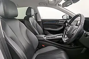 Used 2023 MG MG5 Trophy Long Range Arctic White - Interior and Exterior details 3