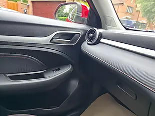 Used 2023 MG Zs Exclusive Dynamic Red - Interior and Exterior details 10