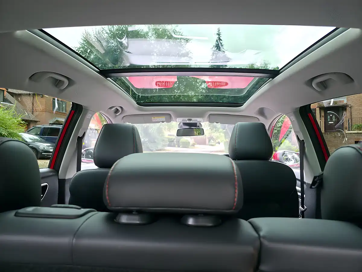 Used 2023 MG Zs Exclusive Dynamic Red - Interior and Exterior details 12