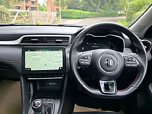 Used 2023 MG Zs Exclusive Dynamic Red - Interior and Exterior details 9