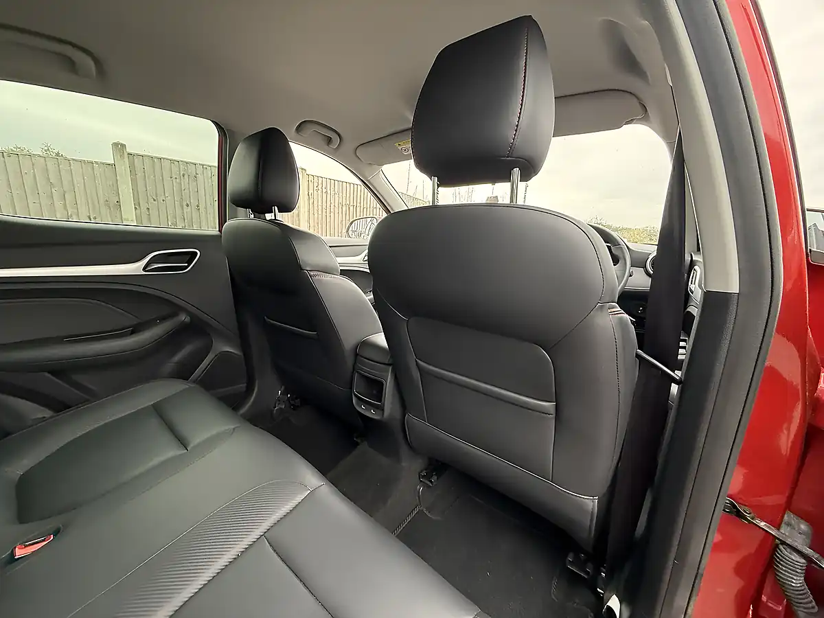 Used 2023 MG Zs Exclusive Red - Interior and Exterior details 17
