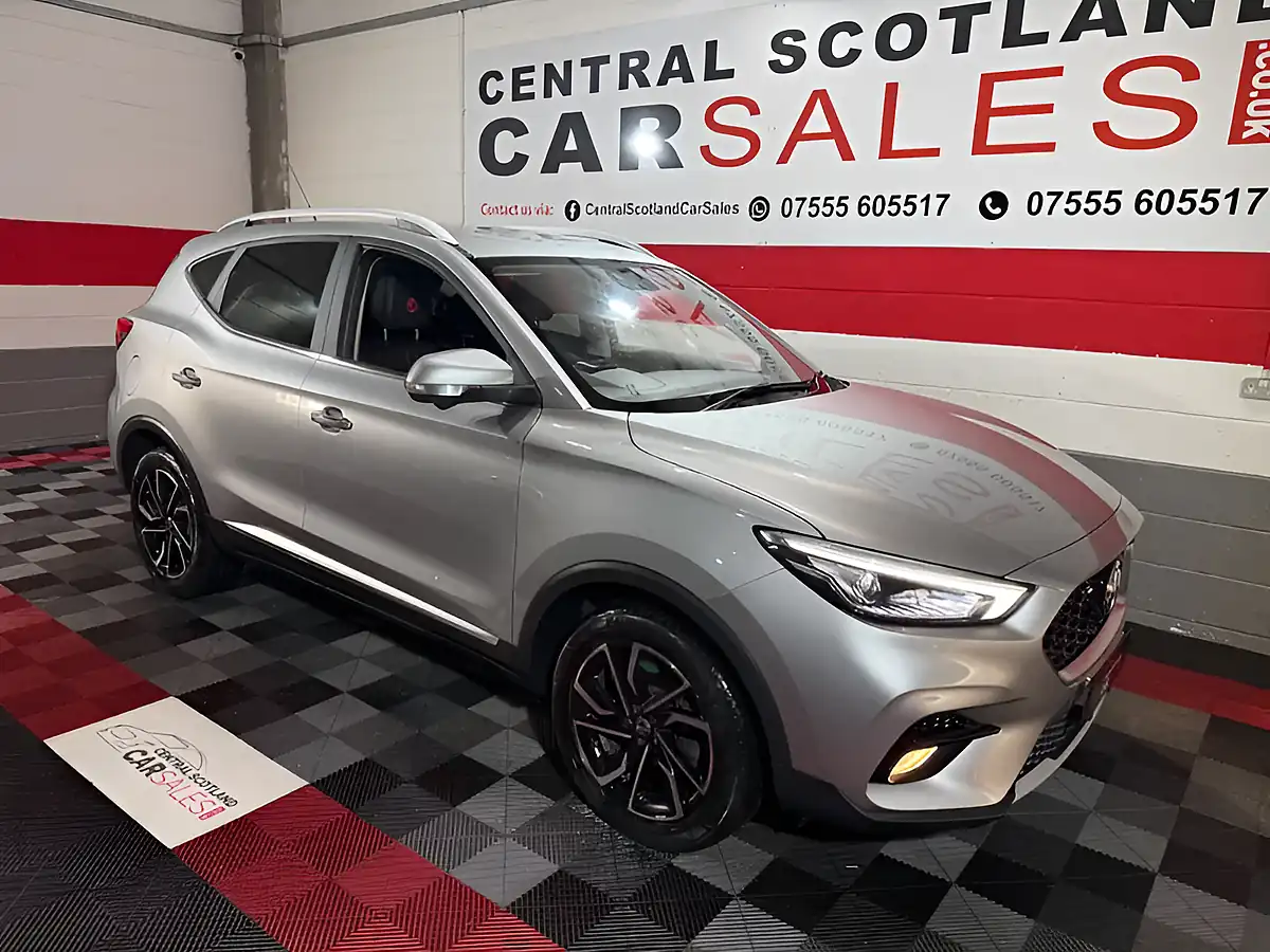 Used 2023 MG Zs Exclusive Silver - Front View