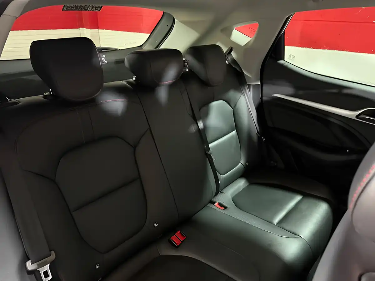 Used 2023 MG Zs Exclusive Silver - Interior and Exterior details 11