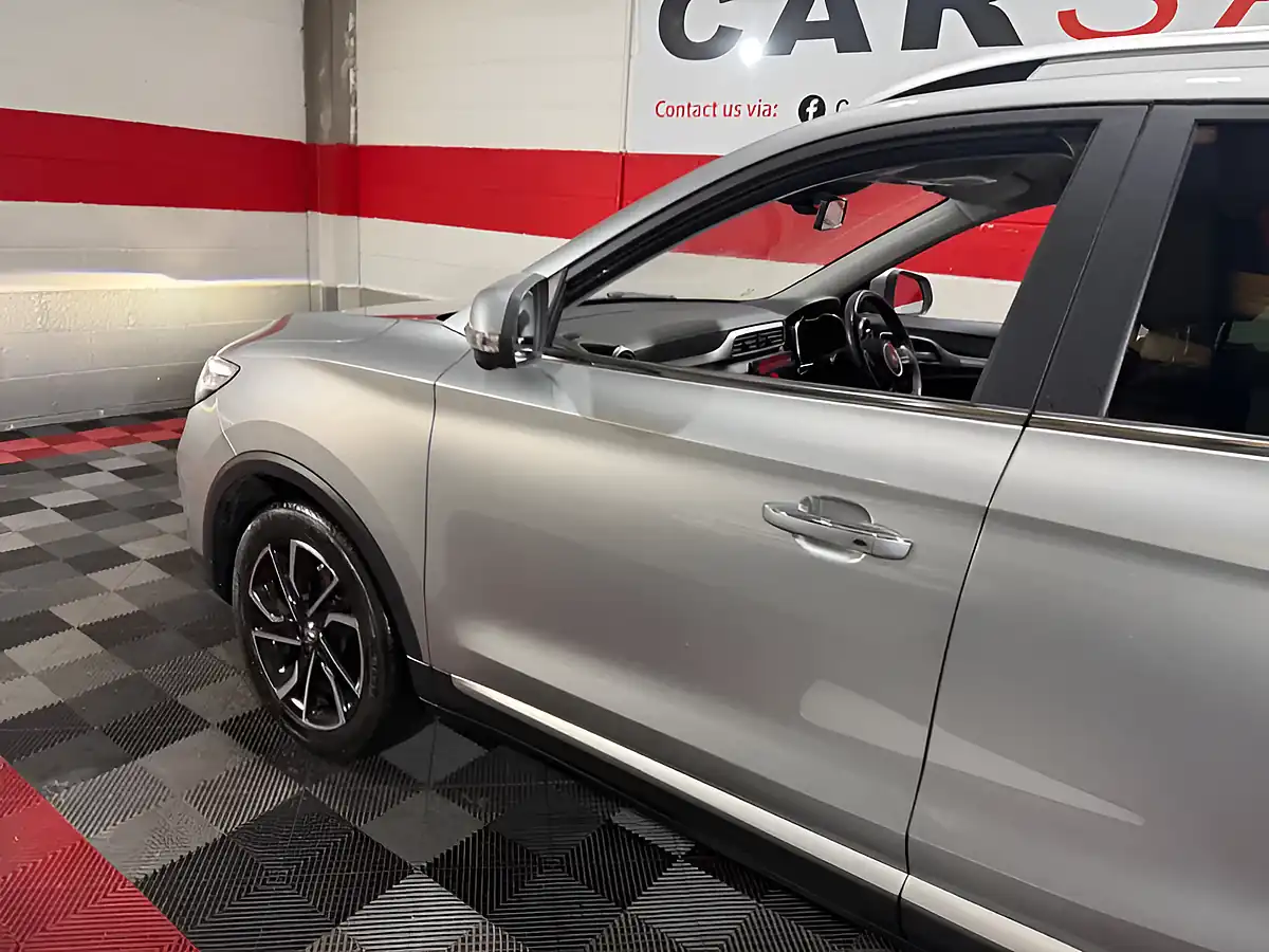 Used 2023 MG Zs Exclusive Silver - Interior and Exterior details 19