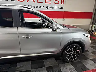 Used 2023 MG Zs Exclusive Silver - Interior and Exterior details 9