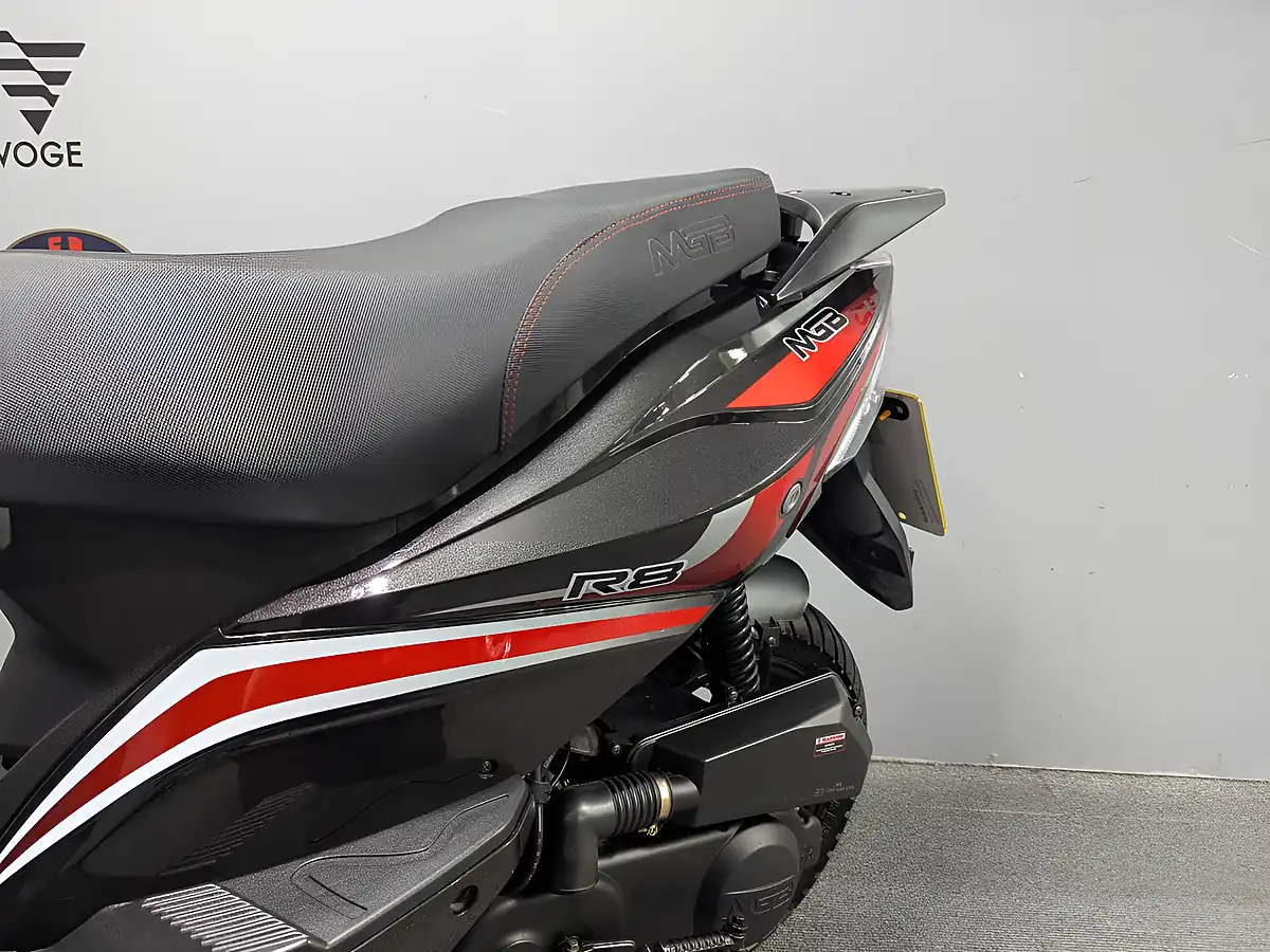 Used 2023 Mgb R8 Black - Interior and Exterior details 14