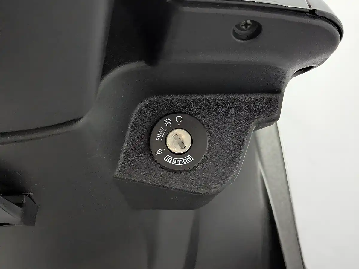 Used 2023 Mgb R8 Black - Interior and Exterior details 20