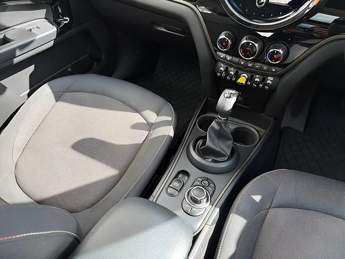 Used 2023 MINI Countryman Cooper Se Classic Black - Interior and Exterior details 10