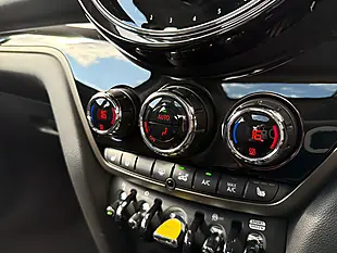 Used 2023 MINI Countryman Cooper Se Classic Black - Interior and Exterior details 11