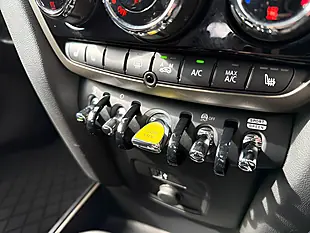 Used 2023 MINI Countryman Cooper Se Classic Black - Interior and Exterior details 16