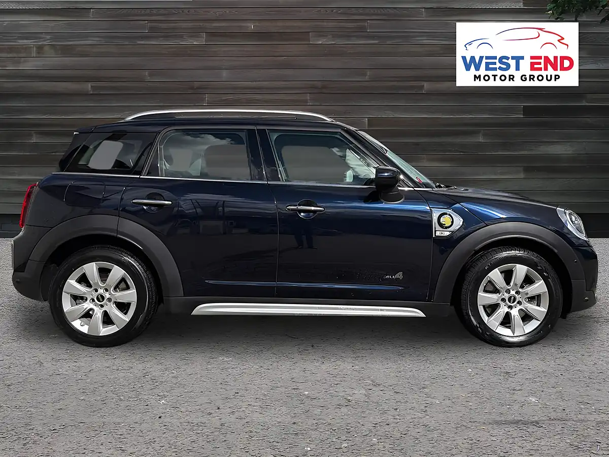 Used 2023 MINI Countryman Cooper Se Classic Black - Interior and Exterior details 2